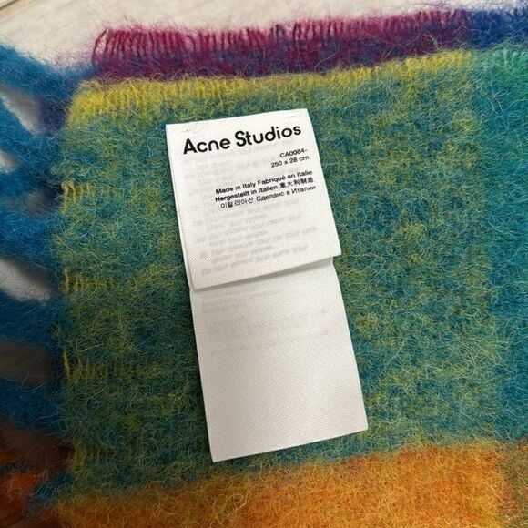 Acne Studio Rainbow Scarf NWT - Picture 3 of 8
